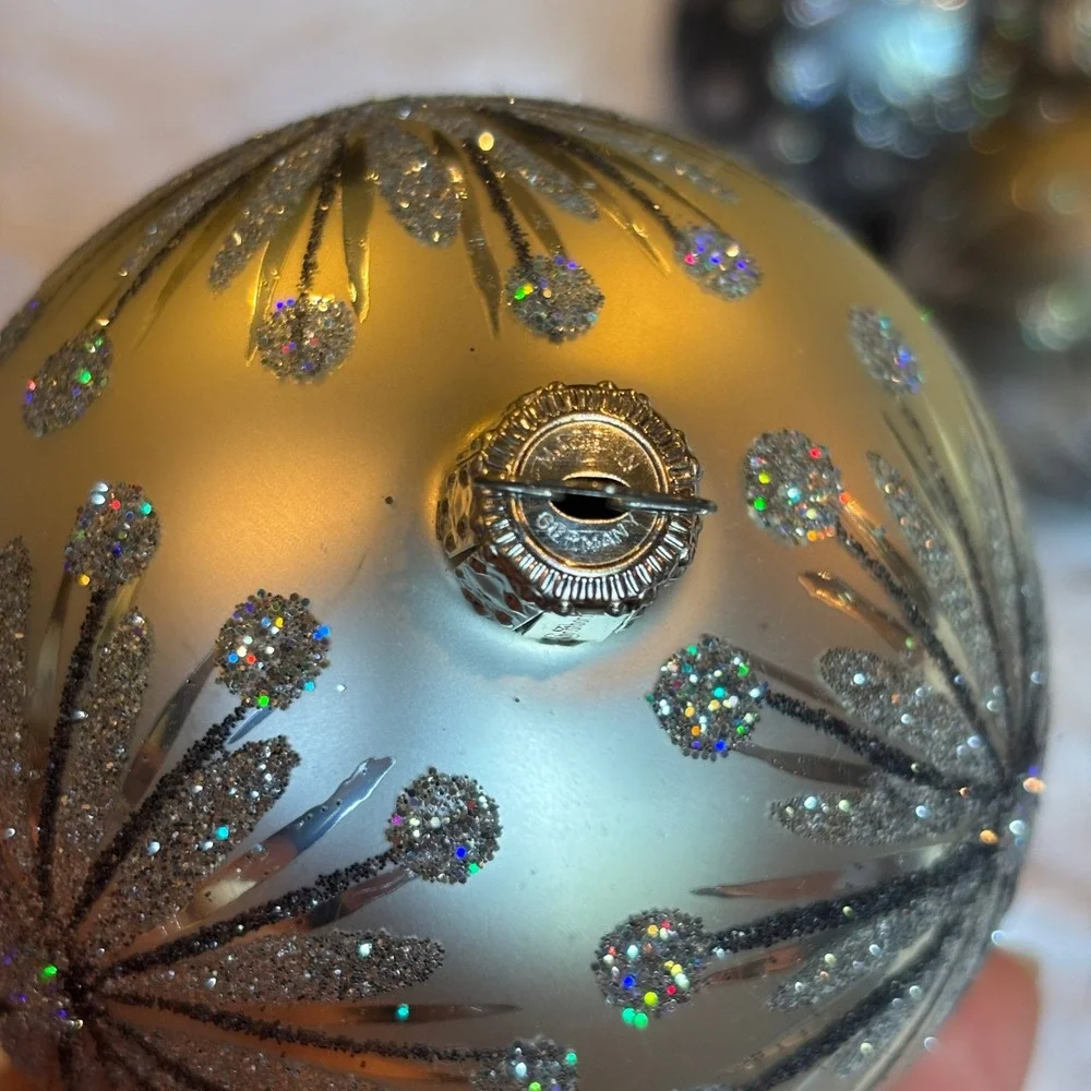 Crate&Barrel Glass Christmas Ornaments Set 4 Grey Silver Glitter Star Germany